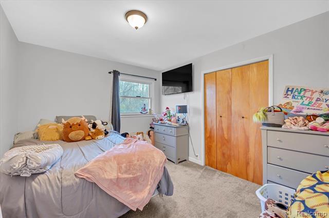 Builiding view thirteen for 1240 Farnsworth, Lapeer, MI. 48446