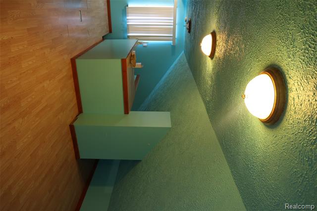 Builiding view eleven for 2729 Chicago, Flint, MI. 48503