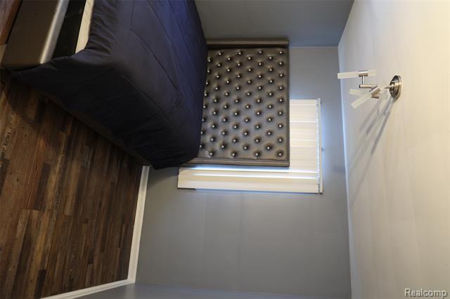 Builiding view nine for 2729 Chicago, Flint, MI. 48503