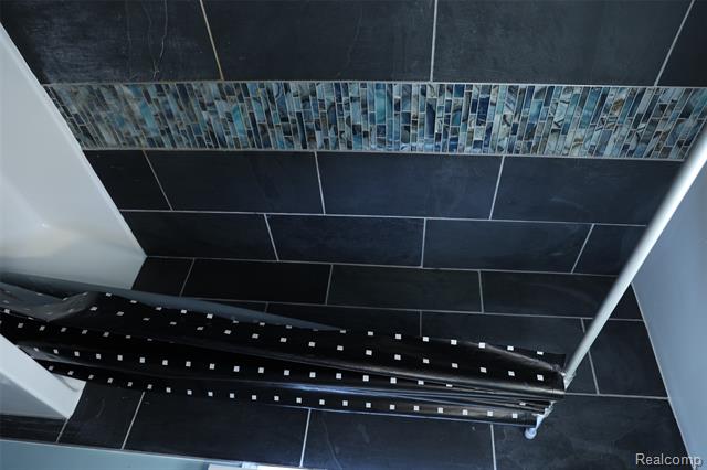 Builiding view six for 2729 Chicago, Flint, MI. 48503