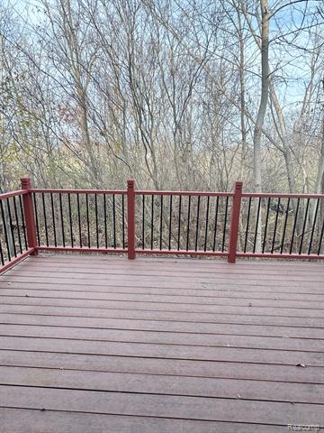 Builiding view twelve for 5457 Greenway, Trenton, MI. 48183