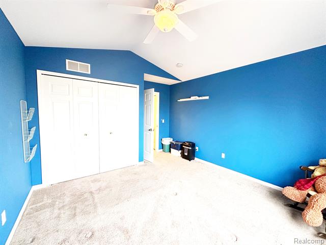 Builiding view twenty five for 5457 Greenway, Trenton, MI. 48183