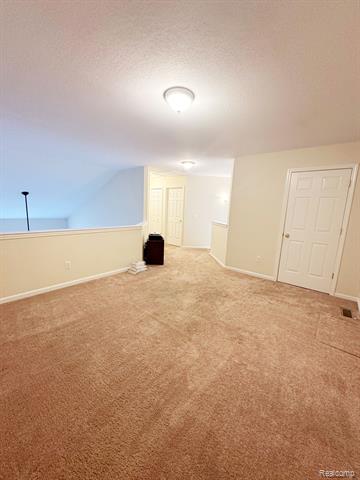 Builiding view twenty one for 5457 Greenway, Trenton, MI. 48183