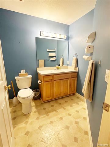 Builiding view twenty two for 5457 Greenway, Trenton, MI. 48183