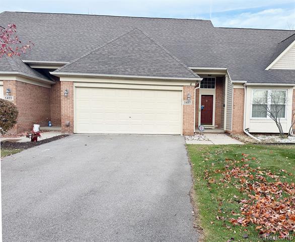 Builiding view two for 5457 Greenway, Trenton, MI. 48183