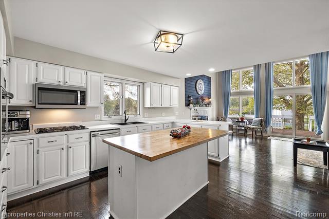 Builiding view fourteen for 8793 Webster Hills, Dexter, MI. 48130