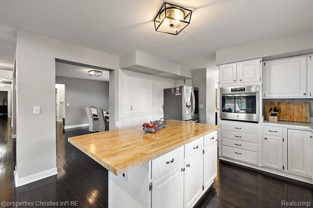 Builiding view sixteen for 8793 Webster Hills, Dexter, MI. 48130