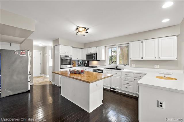 Builiding view twelve for 8793 Webster Hills, Dexter, MI. 48130