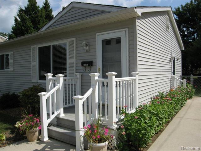 front view for 1345 2Nd Street, Lapeer, Mi. 48446