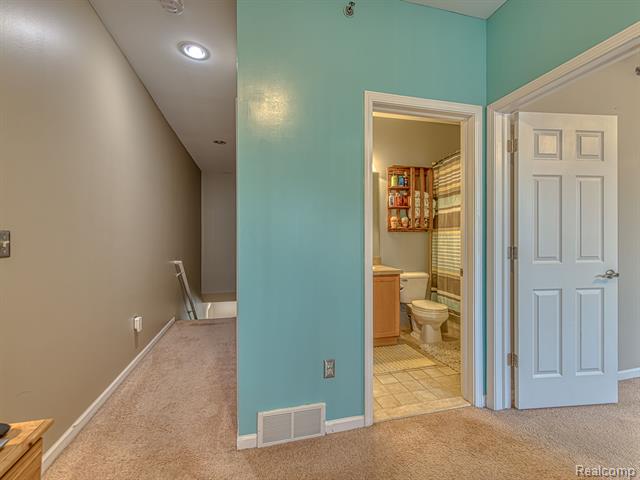 Builiding view nineteen for 655 Vinewood, Wyandotte, MI. 48192