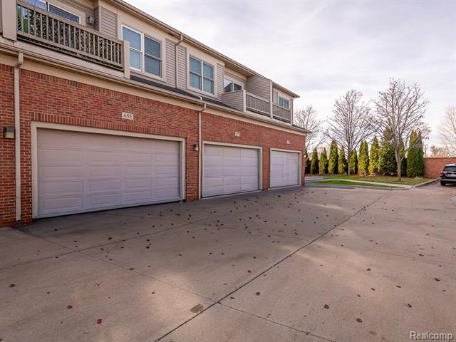 Builiding view twenty five for 655 Vinewood, Wyandotte, MI. 48192