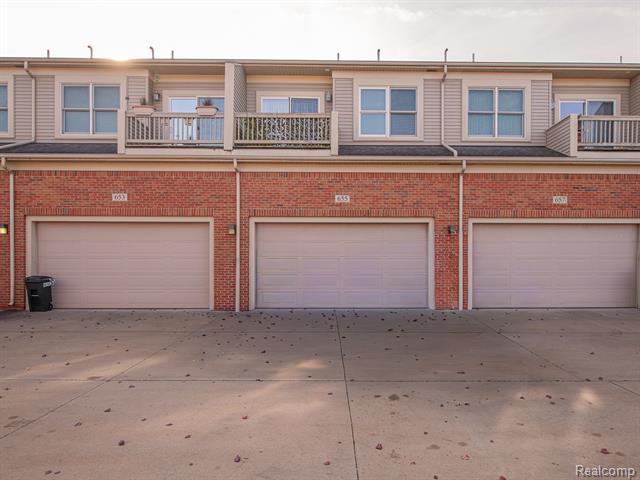 Builiding view twenty four for 655 Vinewood, Wyandotte, MI. 48192