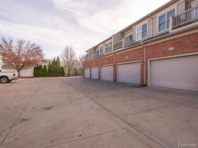 Builiding view twenty three for 655 Vinewood, Wyandotte, MI. 48192