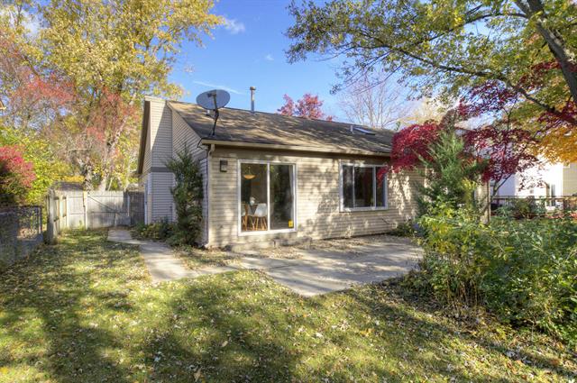 Builiding view forty five for 8124 Valleyview, Ypsilanti, MI. 48197