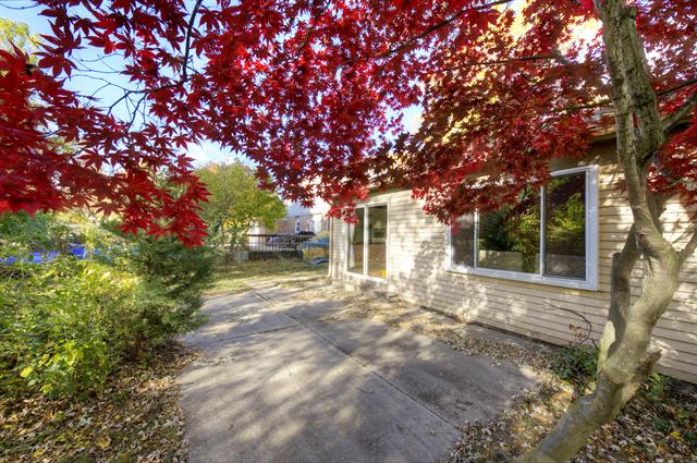 Builiding view forty for 8124 Valleyview, Ypsilanti, MI. 48197