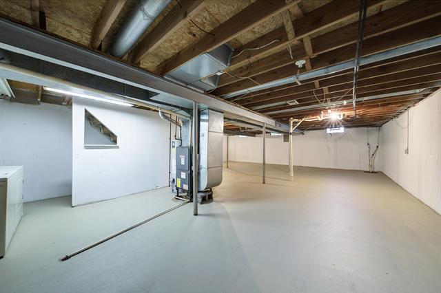 Builiding view thirty four for 8124 Valleyview, Ypsilanti, MI. 48197