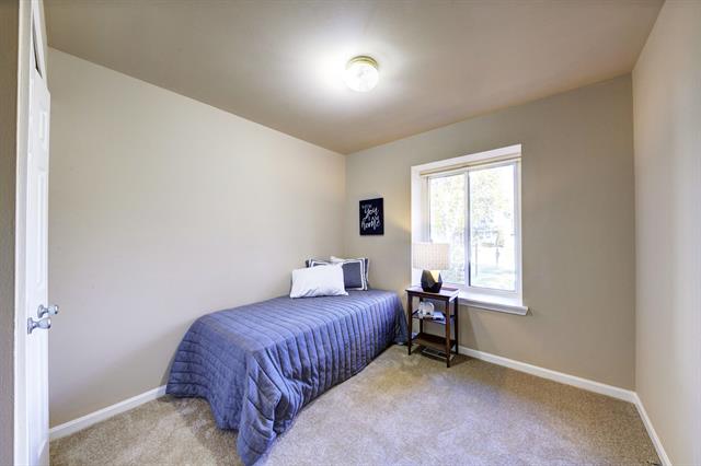 Builiding view twenty for 8124 Valleyview, Ypsilanti, MI. 48197