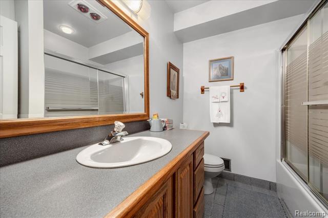Builiding view twenty six for 39256 Heatherbrook, Farmington, MI. 48331