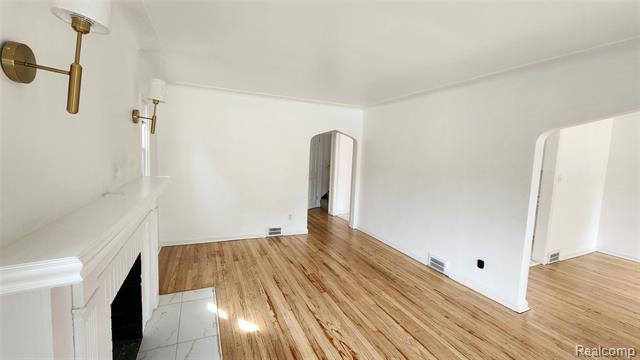 Builiding view eleven for 10947 Roxbury, Detroit, MI. 48224