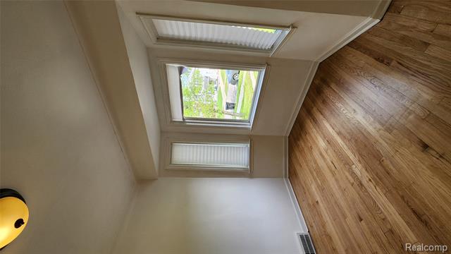 Builiding view nine for 10947 Roxbury, Detroit, MI. 48224