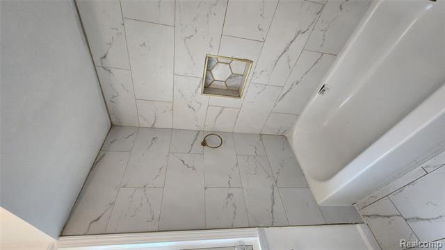 Builiding view seventeen for 10947 Roxbury, Detroit, MI. 48224