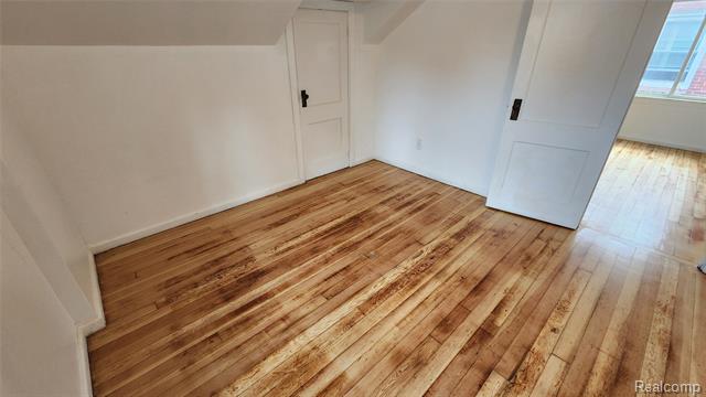 Builiding view twenty three for 10947 Roxbury, Detroit, MI. 48224