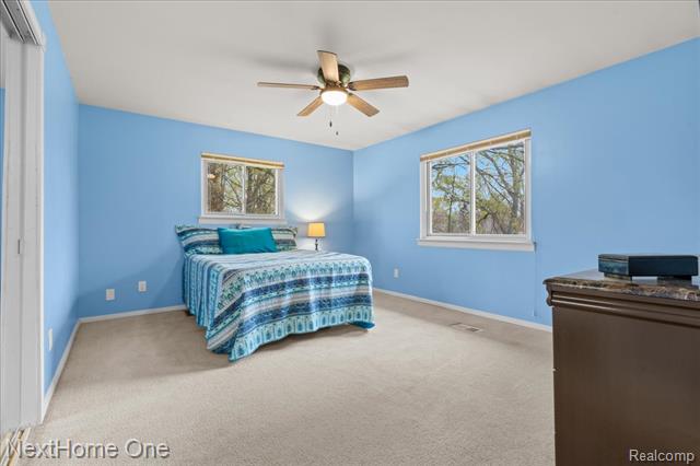 Builiding view eighteen for 920 Del Sher, Brighton, MI. 48114