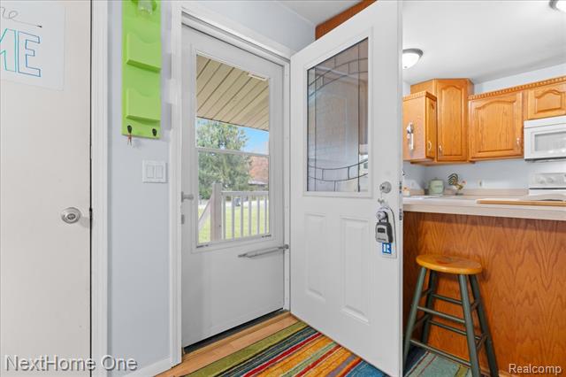 Builiding view four for 920 Del Sher, Brighton, MI. 48114