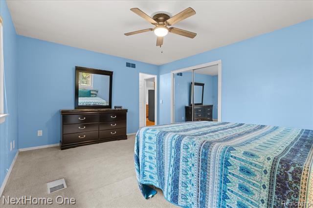 Builiding view nineteen for 920 Del Sher, Brighton, MI. 48114