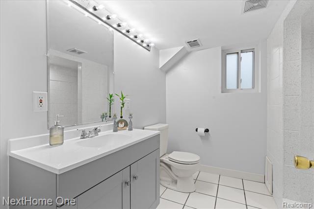 Builiding view twenty one for 920 Del Sher, Brighton, MI. 48114