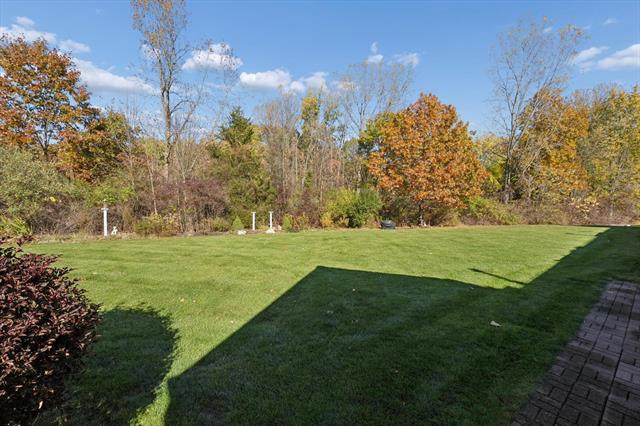 Builiding view forty two for 4738 Summer Ridge, Howell, MI. 48843