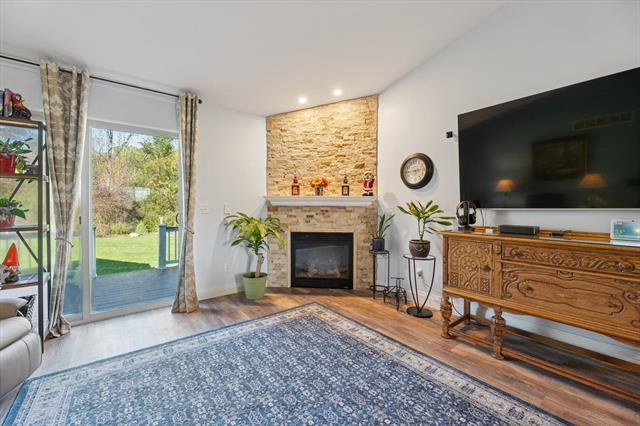 Builiding view nine for 4738 Summer Ridge, Howell, MI. 48843