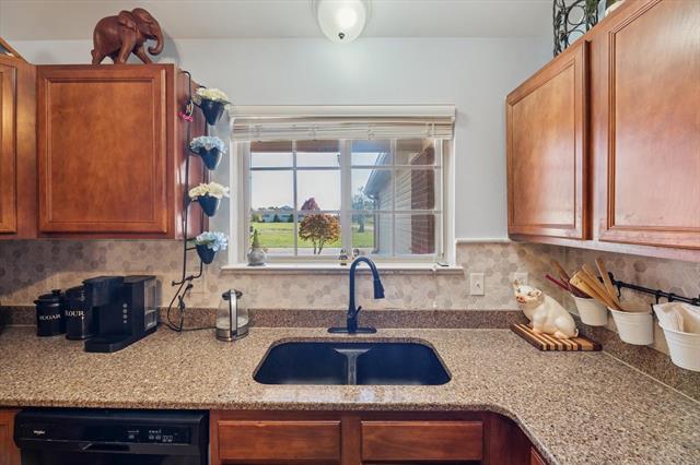 Builiding view thirteen for 4738 Summer Ridge, Howell, MI. 48843