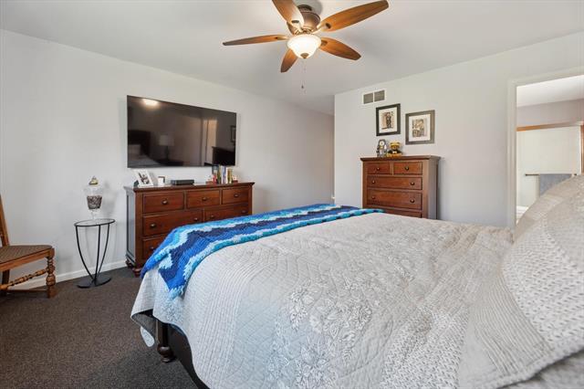 Builiding view twenty six for 4738 Summer Ridge, Howell, MI. 48843