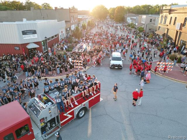 Builiding view eight for 624 Main, Brighton, MI. 48116