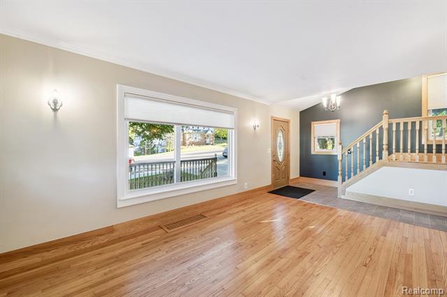 Builiding view eighteen for 624 Main, Brighton, MI. 48116