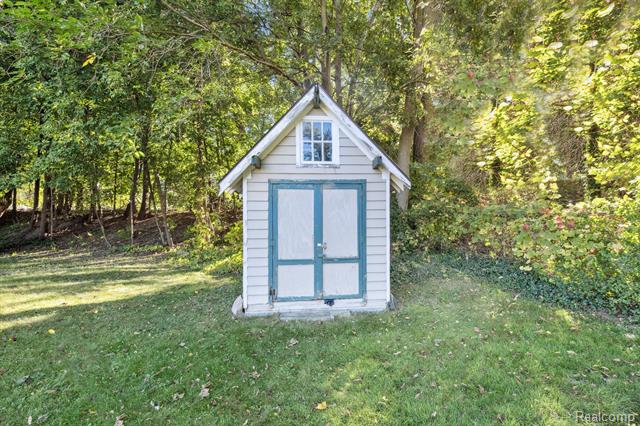 Builiding view fifteen for 624 Main, Brighton, MI. 48116