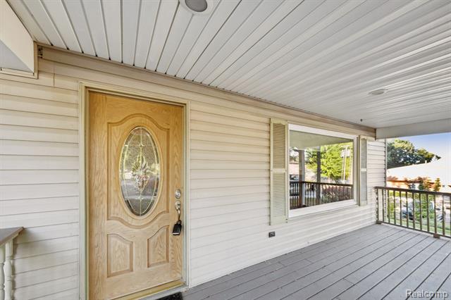 Builiding view five for 624 Main, Brighton, MI. 48116