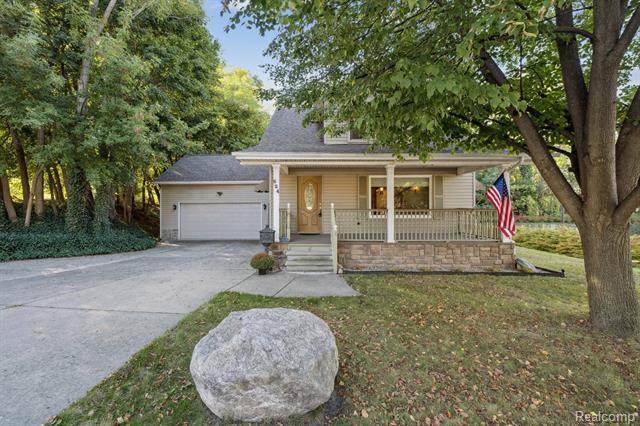 Builiding view one for 624 Main, Brighton, MI. 48116