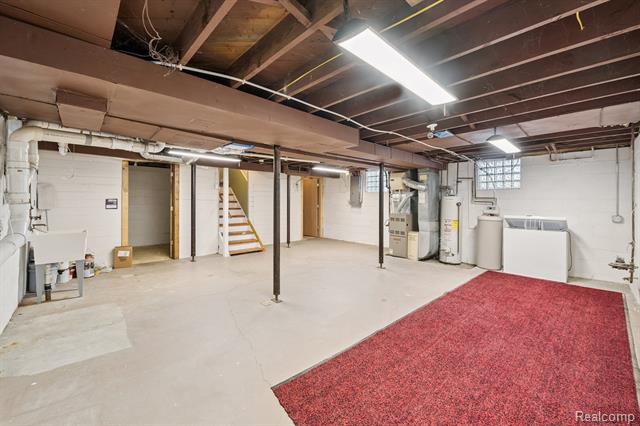 Builiding view thirty seven for 624 Main, Brighton, MI. 48116