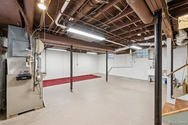 Builiding view thirty six for 624 Main, Brighton, MI. 48116