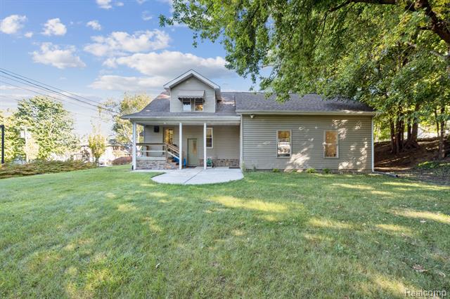 Builiding view twelve for 624 Main, Brighton, MI. 48116