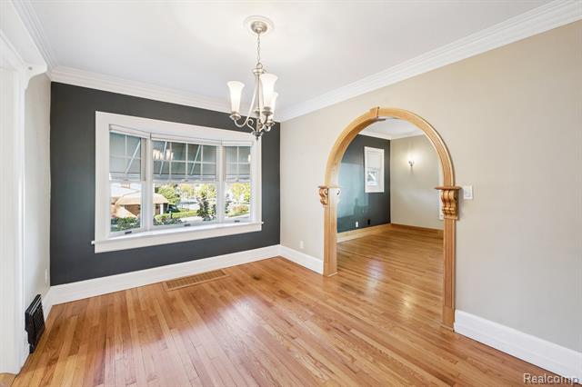 Builiding view twenty for 624 Main, Brighton, MI. 48116