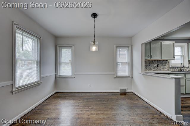 Builiding view four for 20259 Warrington, Detroit, MI. 48221