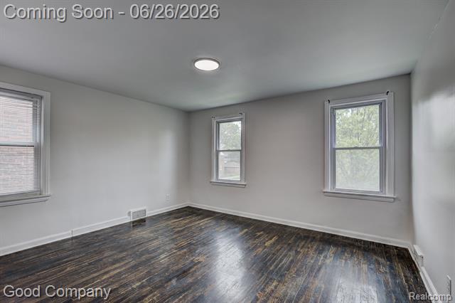 Builiding view nineteen for 20259 Warrington, Detroit, MI. 48221