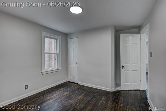 Builiding view sixteen for 20259 Warrington, Detroit, MI. 48221
