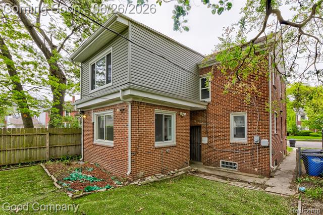 Builiding view thirty three for 20259 Warrington, Detroit, MI. 48221