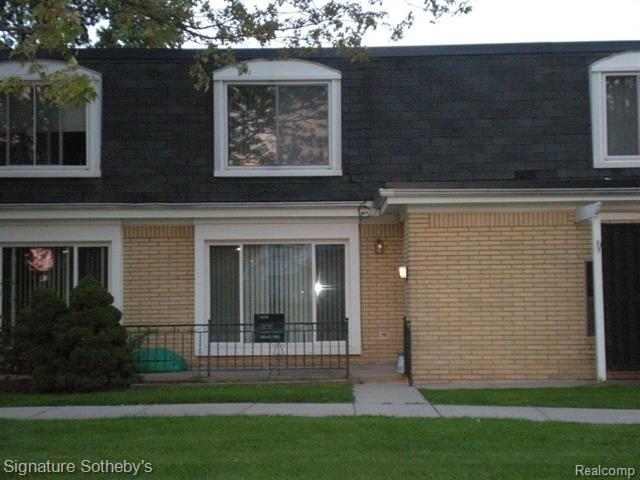 front view for 29780 City Center Drive, Warren, Mi. 48093