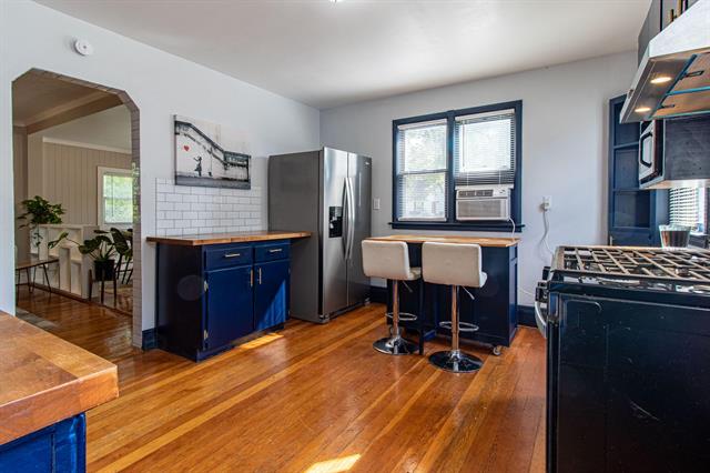 Builiding view eleven for 3005 Oakwood, Ann Arbor, MI. 48104