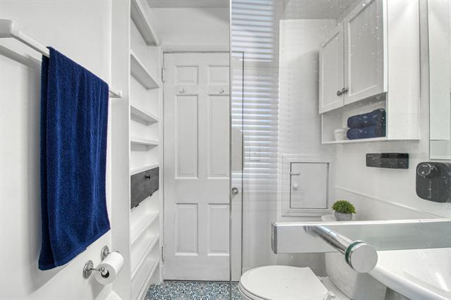 Builiding view nineteen for 3005 Oakwood, Ann Arbor, MI. 48104